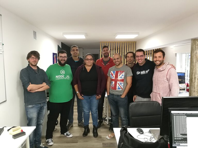 Ulises Gascón junto al equipo de Smartick después de la formación